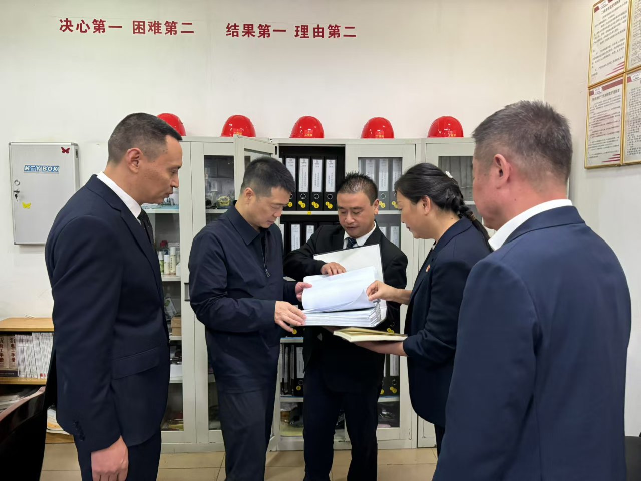 省尊龍凱時集團(tuán)黨委書記、董事長游勇國慶節(jié)期間調(diào)研督導(dǎo)旗下酒店經(jīng)營及安全生產(chǎn)工作